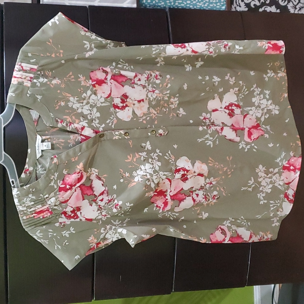 Green floral printed top